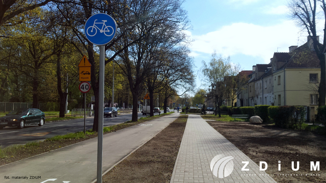 Nowa trasa rowerowa na Mickiewicza już gotowa. Tak się prezentuje, Zarząd Dróg i Utrzymania Miasta