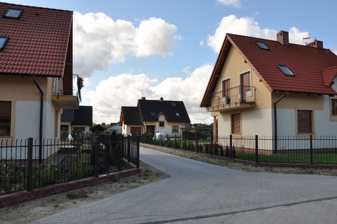 Pod Wrocławiem sprzedają domy tańsze od mieszkań. Oto osiedle Brzozowe Nadolice, mat. inwestora/inwestgrupa.pl