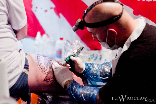 Eksplozja kolorowych tatuaży na Cropp Tattoo Konwent we Wrocławiu