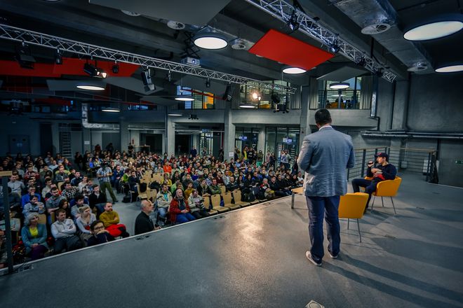 Red Bull Ryzyk Fizyk przyciągnął tłumy studentów Politechniki Wrocławskiej