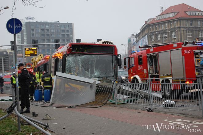 Świadkowie wypadku autobusu: mężczyzna pod kołami jeszcze chwilę żył, Tomasz Sąsiada