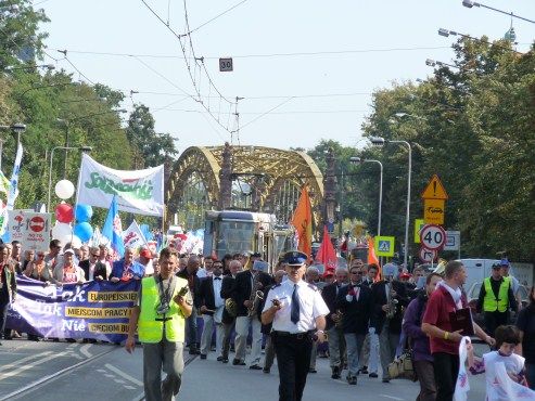 Manifestacja Europejskiej Konfederacji Związków Zawodowych, pK