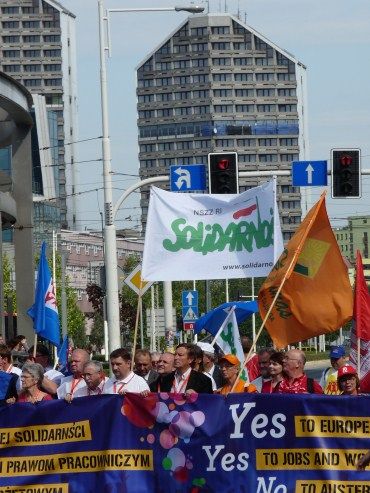Manifestacja Europejskiej Konfederacji Związków Zawodowych, pK